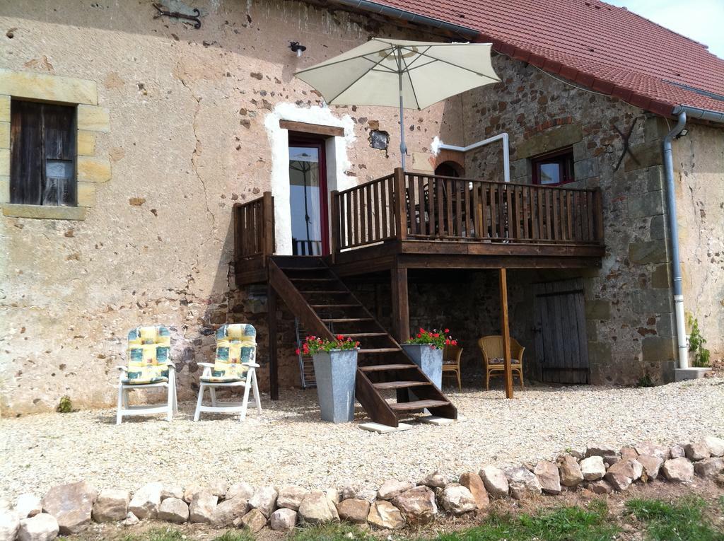Domaine De La Madeleine Bed and Breakfast Ygrande Rum bild