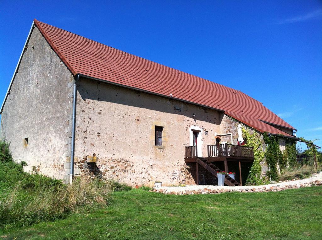 Domaine De La Madeleine Bed and Breakfast Ygrande Rum bild