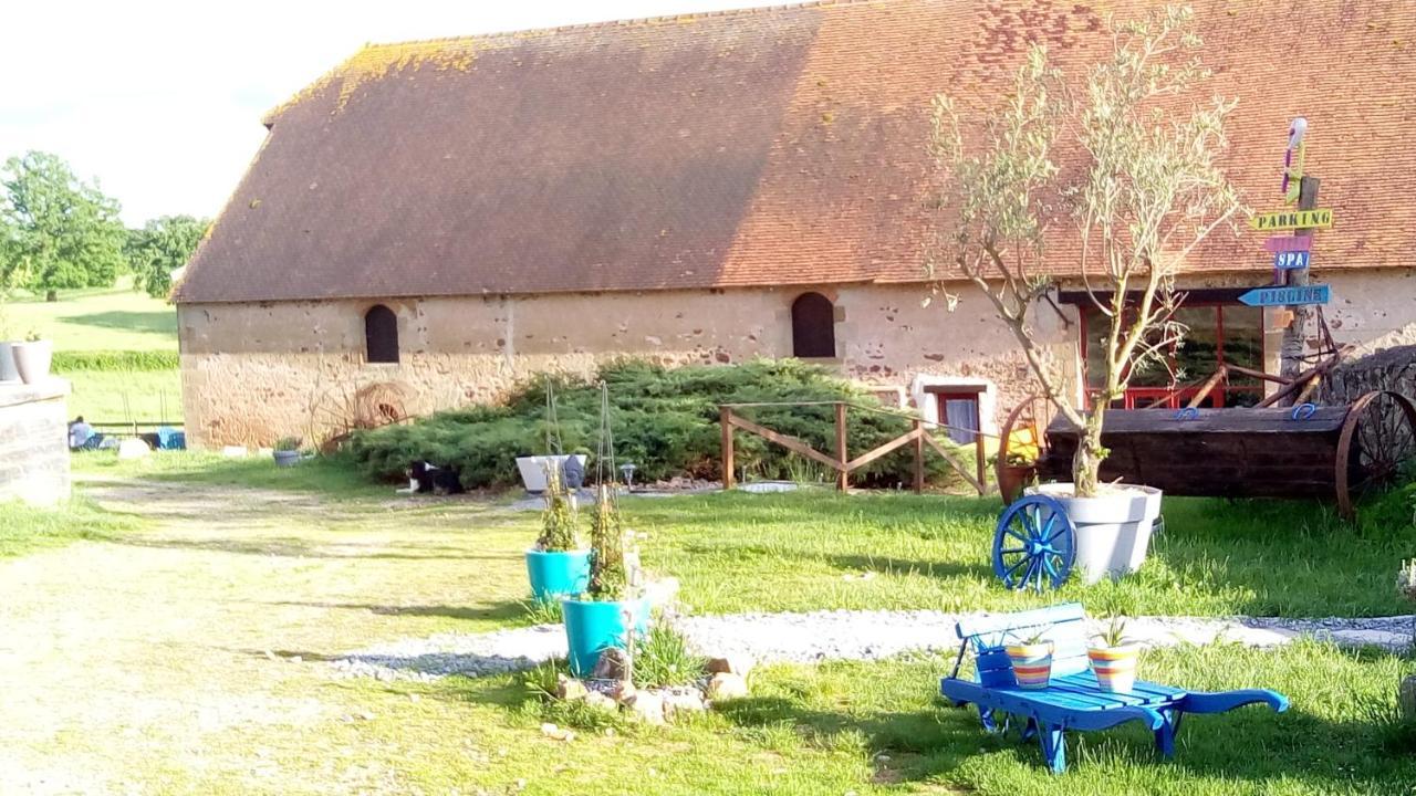 Domaine De La Madeleine Bed and Breakfast Ygrande Exteriör bild